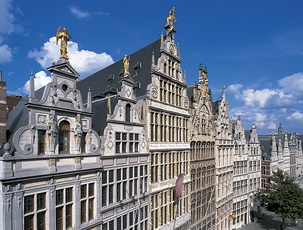 ANTWERPEN, huizen op de Grote MArkt