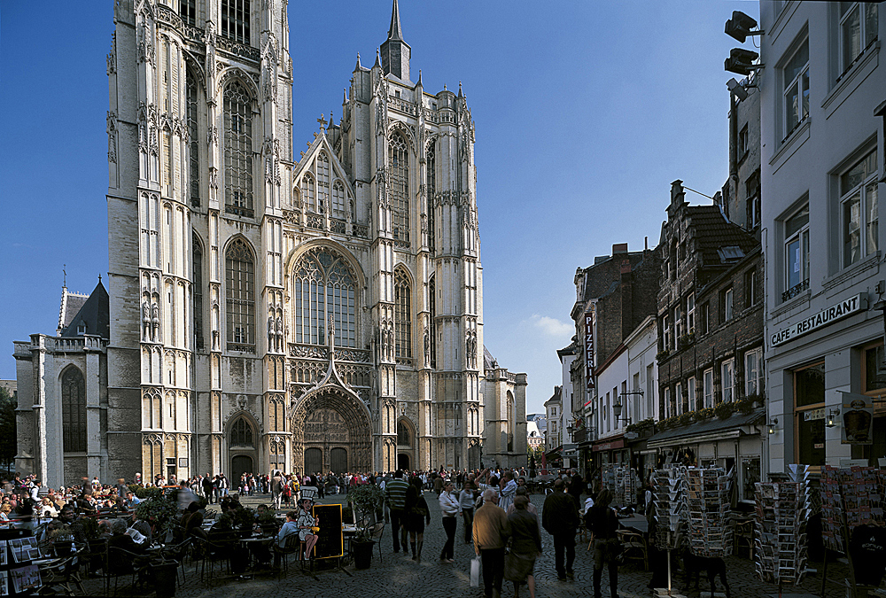 ANTWERP, the Cathedral and the Handschoenmarkt square