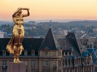 Luxembourg city, the &quot;Gëlle Fra&quot;, the &quot;femme en or...