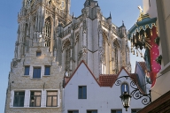 ANVERS, les tours de la cathédrale depuis l&#039;Oude Koornmarkt